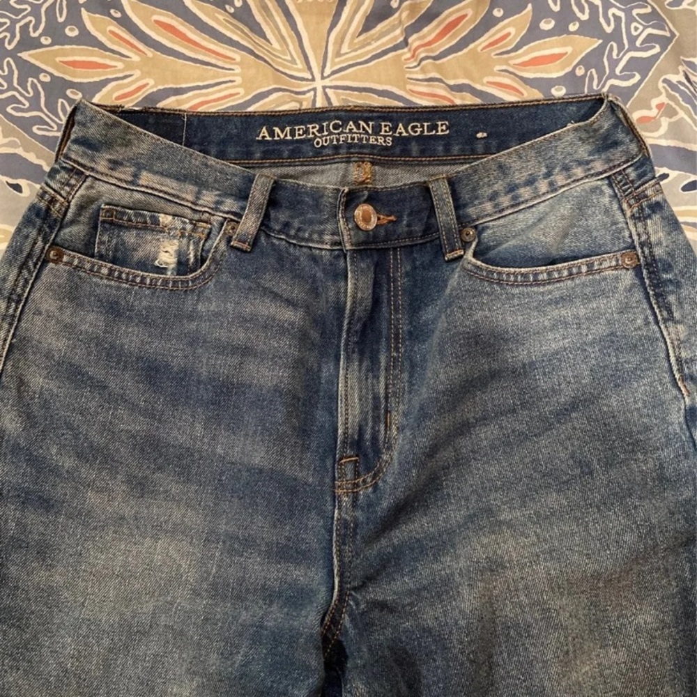 American eagle mom jeans